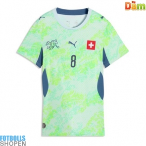 Billiga Schweiz Remo Freuler #8 Bortatröja Dam VM 2026 Kortärmad